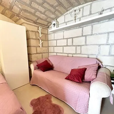 Апартаменти Accogliente Monolocale In Centro Storico *